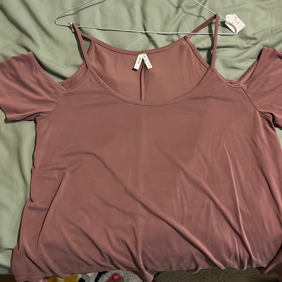 Maroon Tank top - Picture 2 of 3